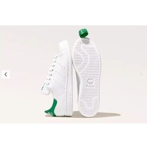 Stan Smith Adidas white and green sneakers, lightly worn, size 7 women’s